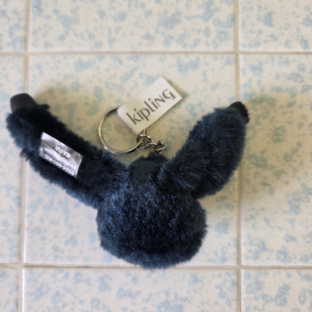 Kipling Ape Keychain Charm - Picture 2 of 4